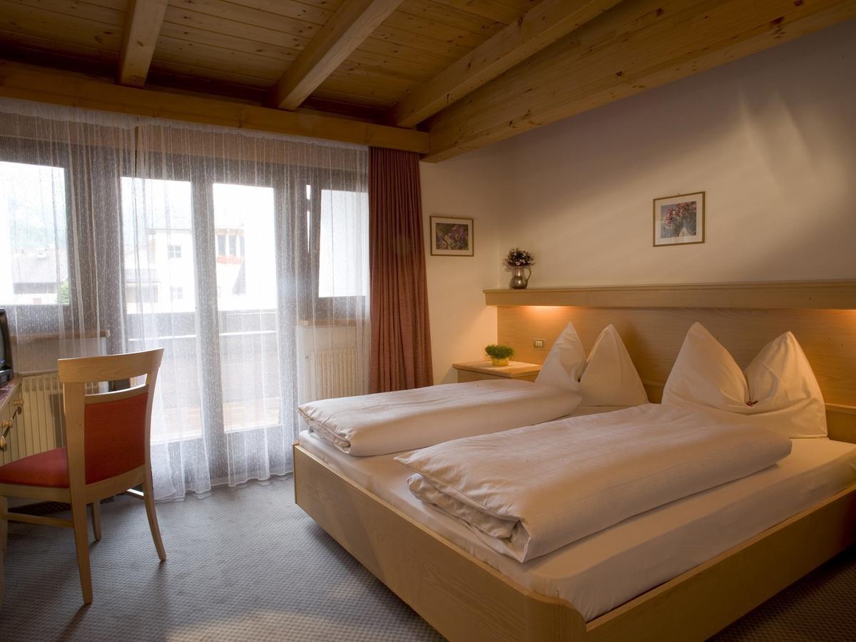 Hotel Christian Corvara Buitenkant foto