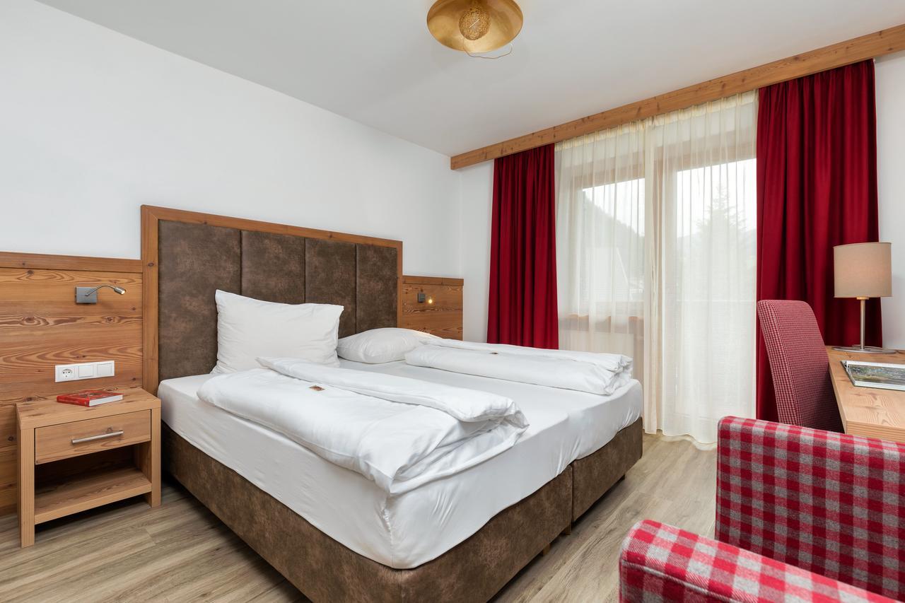 Hotel Christian Corvara Buitenkant foto